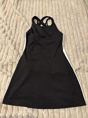 Black & White Athletic A-Line Dress - Women built in sports bra medium